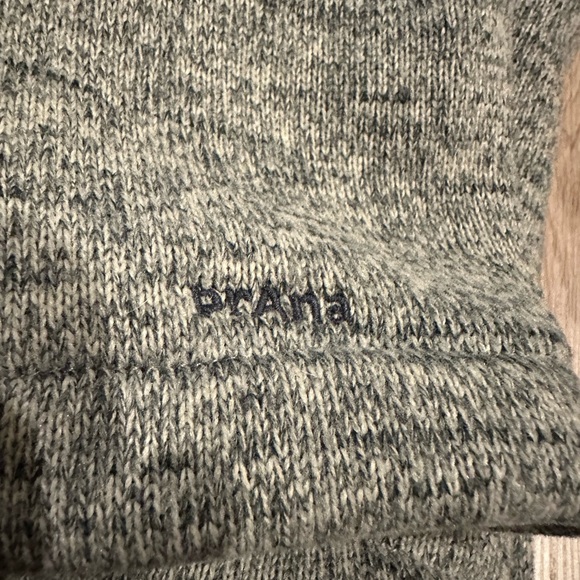 Mens prAna three button Henley, gray, size medium - Picture 6 of 8